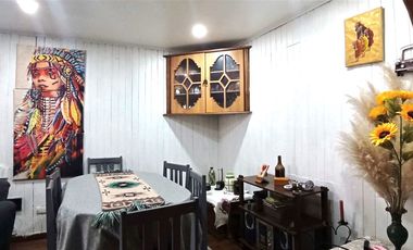 Teniente Merino Casa 127 mt2 $ 140.000.000.