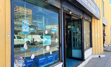 EXCELENTE PROPIEDAD COMERCIAL - PLENO CENTRO.-