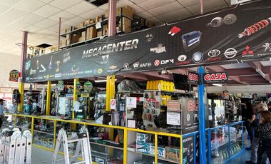 EXCELENTE PROPIEDAD COMERCIAL - PLENO CENTRO.-