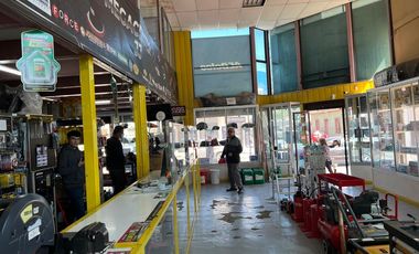 EXCELENTE PROPIEDAD COMERCIAL - PLENO CENTRO.-