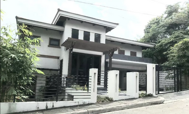House ofr rent in Cebu City, Ma. Luisa 4-br , Modern Design with pool