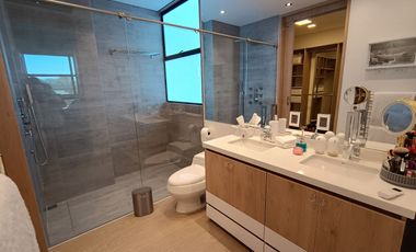 Brand New Apartment in Top Commmunity of Llanogrande, Rionegro