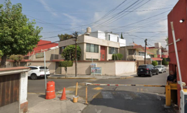 CASA EN REMATE BANCARIIO Hormiguero Coapa Villa Quietud Coyoacán