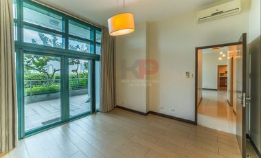 2 Bedroom for Sale/Rent in 8 Forbestown Road with beautiful Golf view