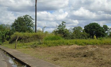 Vendo lote ESQUINERO en la urbanización IROTAMA, avenida Chone, kilómetro 8 1/2