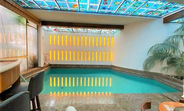 Casa en VENTA en LA HERRADURA, CON ALBERCA EN PASEO DE LA SOLEDAD