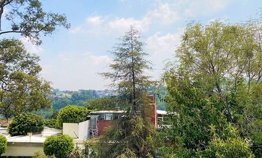 Casa en VENTA en LA HERRADURA, CON ALBERCA EN PASEO DE LA SOLEDAD