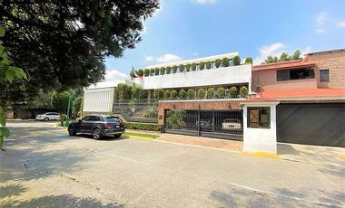 Casa en VENTA en LA HERRADURA, CON ALBERCA EN PASEO DE LA SOLEDAD