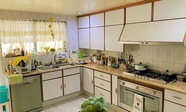 Casa en VENTA en LA HERRADURA, CON ALBERCA EN PASEO DE LA SOLEDAD