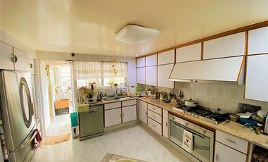 Casa en VENTA en LA HERRADURA, CON ALBERCA EN PASEO DE LA SOLEDAD