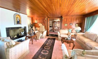 Casa en VENTA en LA HERRADURA, CON ALBERCA EN PASEO DE LA SOLEDAD