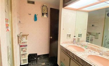 Casa en VENTA en LA HERRADURA, CON ALBERCA EN PASEO DE LA SOLEDAD