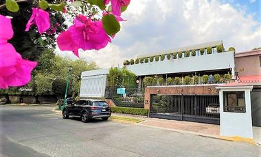 Casa en VENTA en LA HERRADURA, CON ALBERCA EN PASEO DE LA SOLEDAD