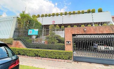 Casa en VENTA en LA HERRADURA, CON ALBERCA EN PASEO DE LA SOLEDAD