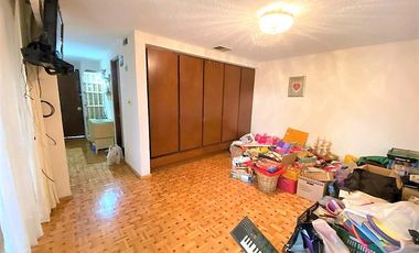 Casa en VENTA en LA HERRADURA, CON ALBERCA EN PASEO DE LA SOLEDAD