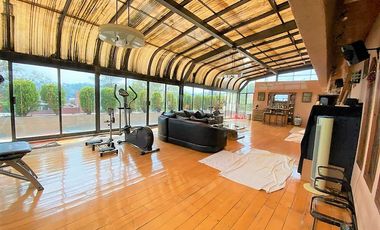 Casa en VENTA en LA HERRADURA, CON ALBERCA EN PASEO DE LA SOLEDAD