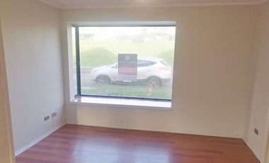 Arrendamos casa de 3 dormitorios en Lomas de Mirasur