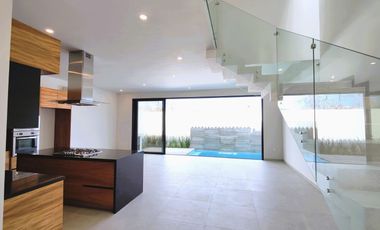 Casa en preventa, 3 rec + estudio y alberca privada, en Fluvial Vallarta