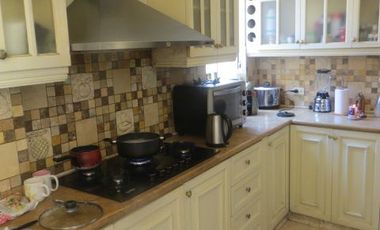 LINDA CASA CON PISCINA Y 4 DORMITORIOS CON BAÑO INCORP. RINCONADA ALTA  $1`000,000