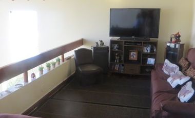 LINDA CASA CON PISCINA Y 4 DORMITORIOS CON BAÑO INCORP. RINCONADA ALTA  $1`000,000