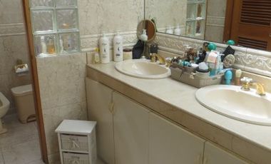 LINDA CASA CON PISCINA Y 4 DORMITORIOS CON BAÑO INCORP. RINCONADA ALTA  $1`000,000