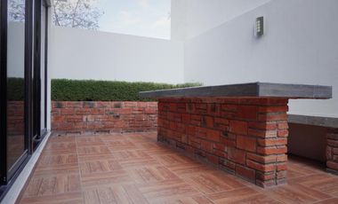 venta casa en zibata 8 recamaras Queretaro qro