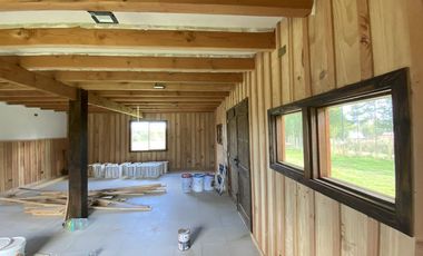 Z O N A S U R . C L Destino habitacional o comercial casa  terreno de 5.000 m2 a orilla de camino público Pedregoso Villarrica