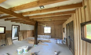 Z O N A S U R . C L Destino habitacional o comercial casa  terreno de 5.000 m2 a orilla de camino público Pedregoso Villarrica