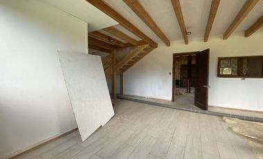 Z O N A S U R . C L Destino habitacional o comercial casa  terreno de 5.000 m2 a orilla de camino público Pedregoso Villarrica