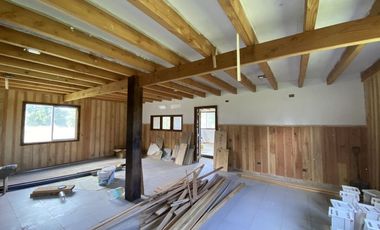 Z O N A S U R . C L Destino habitacional o comercial casa  terreno de 5.000 m2 a orilla de camino público Pedregoso Villarrica