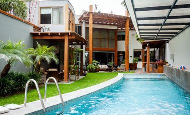 ESPECTACULAR CASA FINOS ACABADOS PISCINA - VILLA