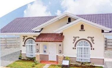 PRE-SELLING HOUSE AND LOT
