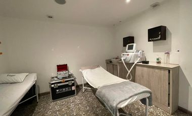 Local comercial central de Venta en Loja en la Av. Gobernación  de Mainas