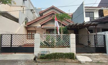 Dijual Cepat Rumah di Puter, Bintaro Sektor 5, Nego Sampai Jadi