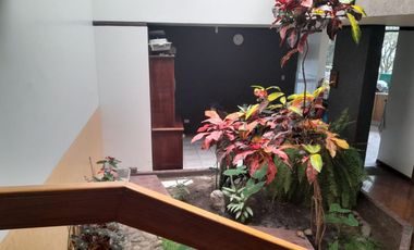 VENDO PROPIEDAD CON 2 CASAS EN URBANIZACION LA CATOLICA CUMBAYA, EXCECLENTE UBICACION A 5 MINUTOS DE LA UNIVERSIDAD SAN FRANCISCO