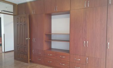 VENDO PROPIEDAD CON 2 CASAS EN URBANIZACION LA CATOLICA CUMBAYA, EXCECLENTE UBICACION A 5 MINUTOS DE LA UNIVERSIDAD SAN FRANCISCO