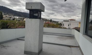 VENDO PROPIEDAD CON 2 CASAS EN URBANIZACION LA CATOLICA CUMBAYA, EXCECLENTE UBICACION A 5 MINUTOS DE LA UNIVERSIDAD SAN FRANCISCO