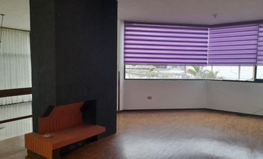 VENDO PROPIEDAD CON 2 CASAS EN URBANIZACION LA CATOLICA CUMBAYA, EXCECLENTE UBICACION A 5 MINUTOS DE LA UNIVERSIDAD SAN FRANCISCO