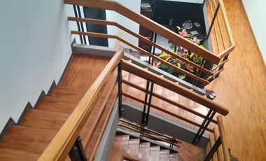VENDO PROPIEDAD CON 2 CASAS EN URBANIZACION LA CATOLICA CUMBAYA, EXCECLENTE UBICACION A 5 MINUTOS DE LA UNIVERSIDAD SAN FRANCISCO