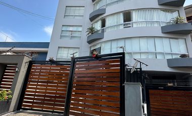 Lindo Dpto. con finos acabados, a 20 pasos del parque Alvariño Urb. Chama Surco.