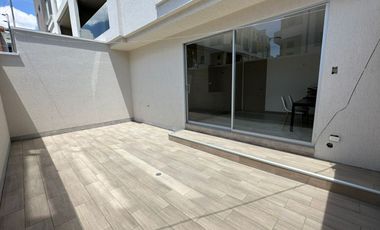 PONCEANO ALTO, LINDA SUITE POR ESTRENAR, 60 M2, PATIO 25 M2,, 2 GARAJES