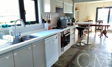 Amplia Casa en Quitacalzon, recien remodelada