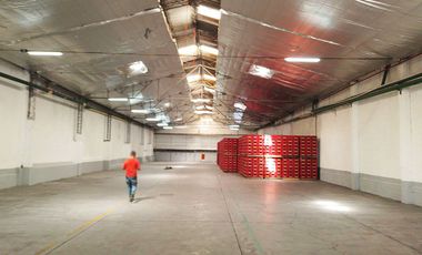 PR18999 Bodega en arriendo en el sector La Esmeralda