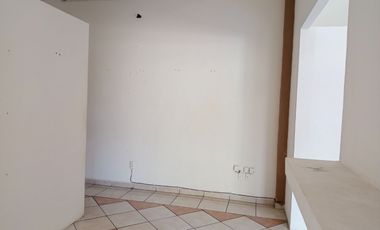 Renta Local/Oficina planta baja Blvd. Del Bosque Las Reynas Irapuato