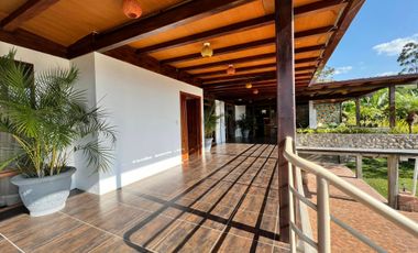 Casa de lujo en venta en Malacatos sector Taxiche