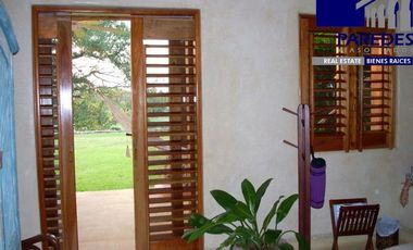 R302 Residencia en Venta 5 recámaras Ixtapa Campo de Golf