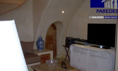 R302 Residencia en Venta 5 recámaras Ixtapa Campo de Golf