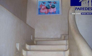 R302 Residencia en Venta 5 recámaras Ixtapa Campo de Golf