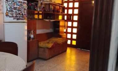 Casa en Iztapalapa, 4 Recamaras 2 Baños, 2 Estacionamientos. frente al Parque Cuhitlauac