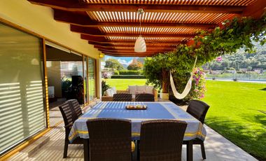 CASA EN VENTA EN VALLE DE BRAVO CON VISTA A LA NATURALEZA Y PARCIAL AL LAGO
